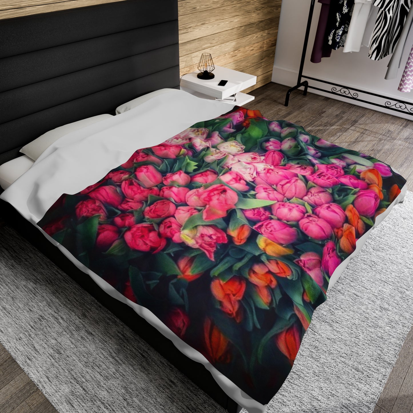 Roses Abundance Velveteen Plush Blanket